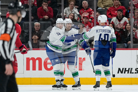 Canucks Red Wings Hockey