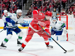 Canucks Red Wings Hockey