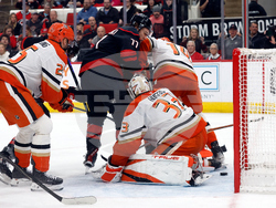 Ducks Hurricanes Hockey