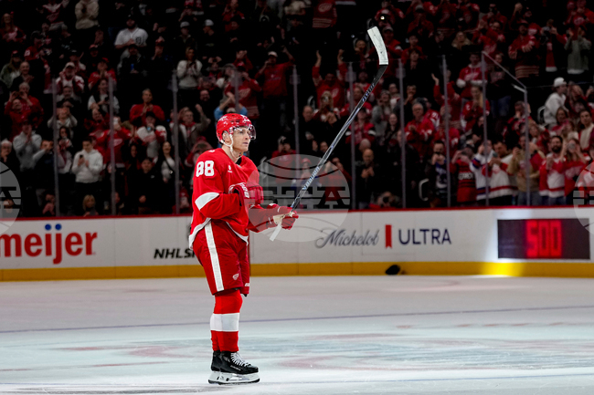 Патрик Кейн достигна границата от 500 гола в Националната хокейна лига при победата на Детройт над Ванкувър