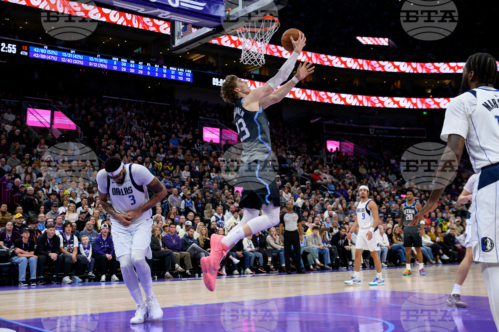 Mavericks Jazz Basketball