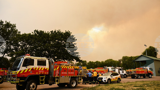 Горски пожари изпепелиха домове и оставиха десетки хиляди без ток в Австралия