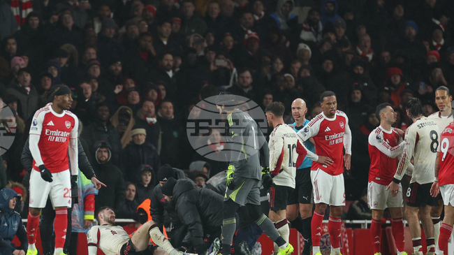 Конър Брадли претърпя операция на коляното и няма да може да играе за Ливърпул през следващите месеци