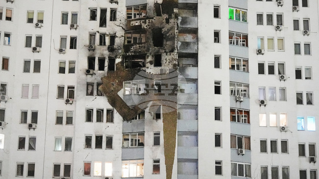 Катар заяви, че никой от служителите, намиращи се в повредената при снощната руска атака сграда на посолството му в Киев, не е пострадал