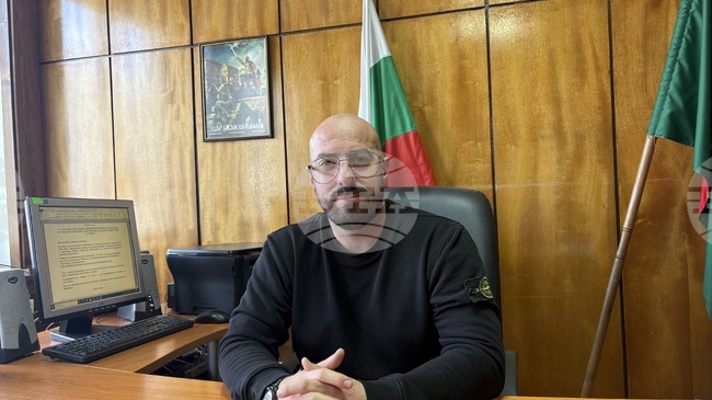 В самоковското село Бели Искър разплащанията се извършват нормално, все още в брой повече в левове