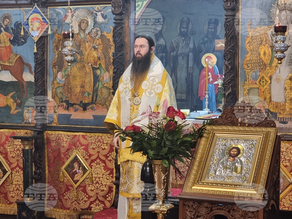 Сливен  - храм „Свети Димитър“ - заупокойна литургия