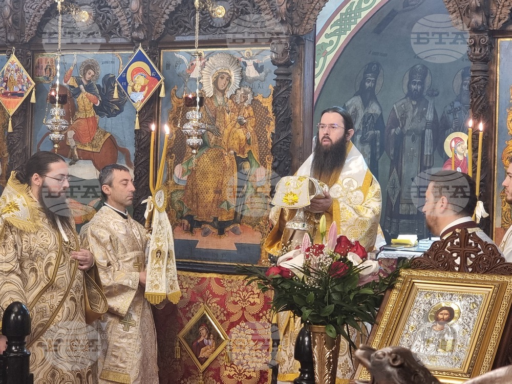 Сливен  - храм „Свети Димитър“ - заупокойна литургия