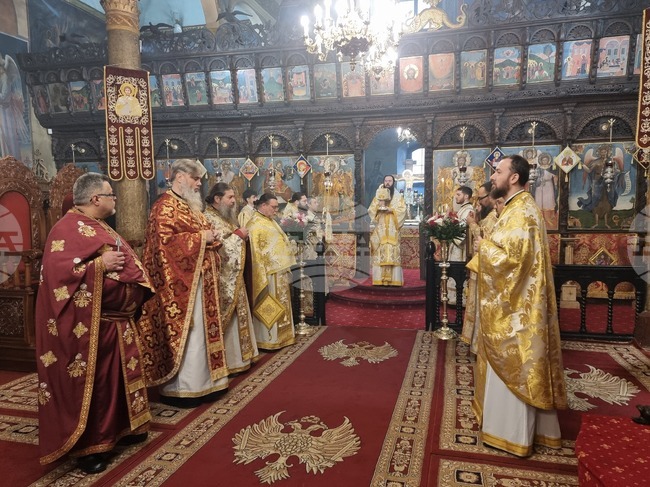 Сливен - храм „Свети Димитър“ - заупокойна литургия