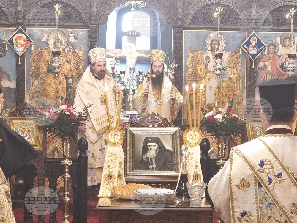 Сливен  - храм „Свети Димитър“ - заупокойна литургия