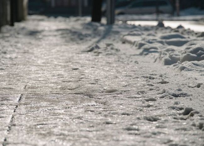 Контрера, ВМРО: Сняг, поледици, зле свършена работа и смешни обяснения. Добре, че снегът поне изчисти въздуха в София