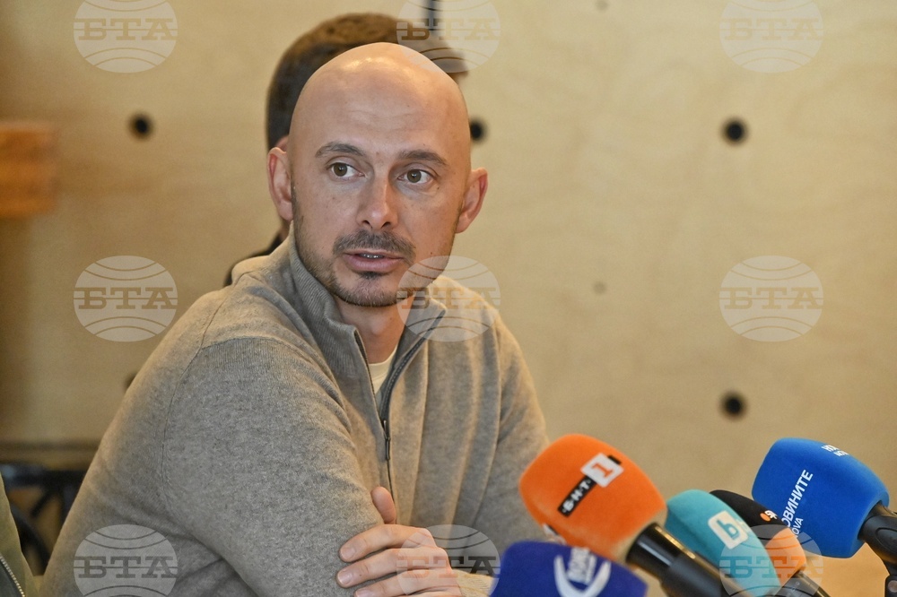 Григор Димитров е бил поканен за двубоя на България срещу Белгия за Купа „Дейвис“, но е отказал, обяви капитанът на тима Валентин Димов