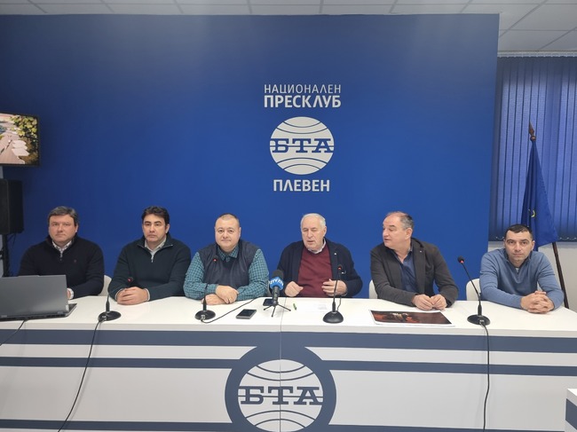 Пресконференция на Инициативен комитет за издигане на паметник на жертвите на комунизма в Плевен