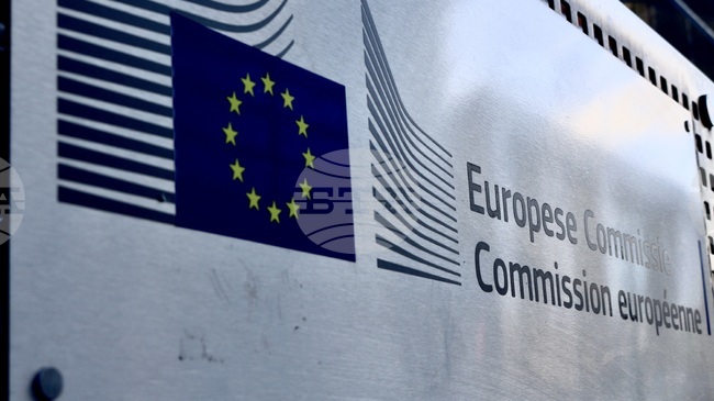 Изстрелването на ракета "Орешник" от Русия срещу Украйна е предупреждение към Европа и САЩ, каза говорител на ЕК