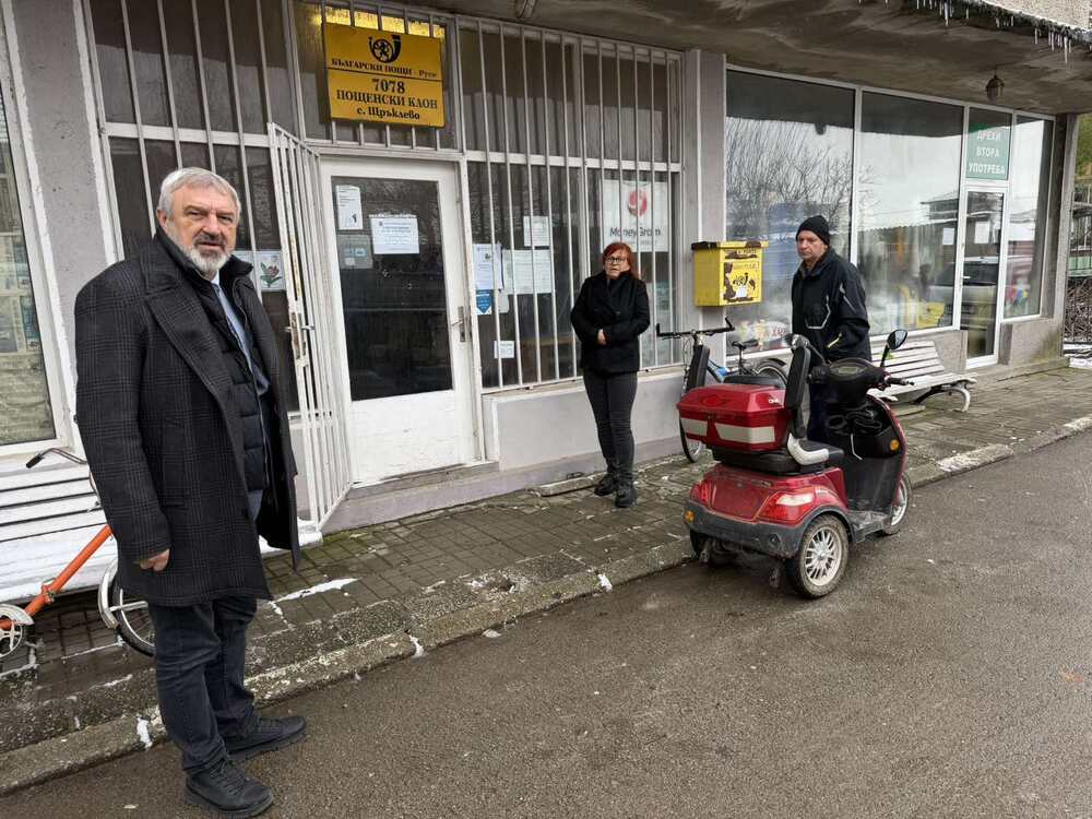 Продължават проверките на областния управител Драгомир Драганов в Русенско относно прехода от лев към евро