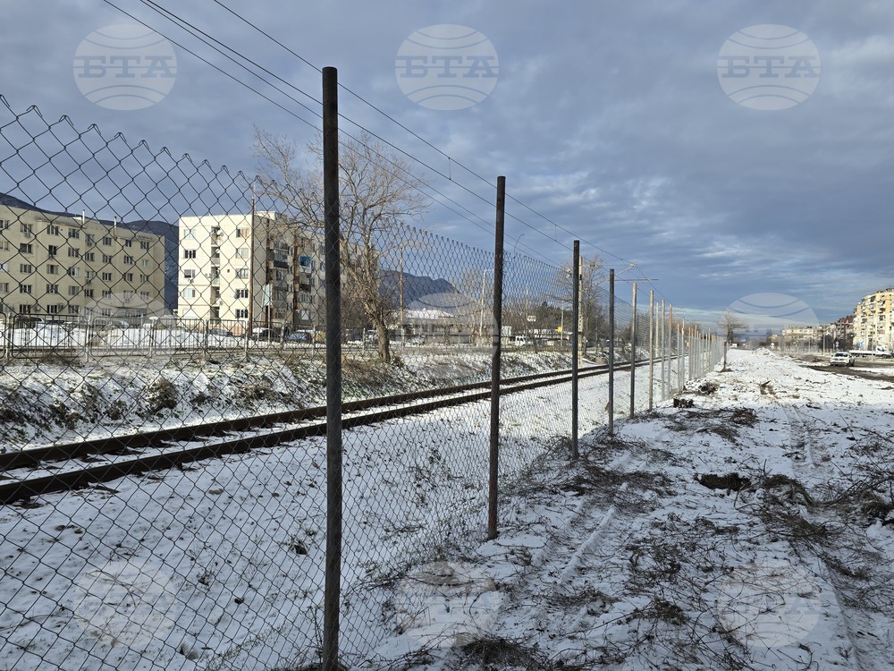 Враца - НКЖИ - ограда - железопътна линия