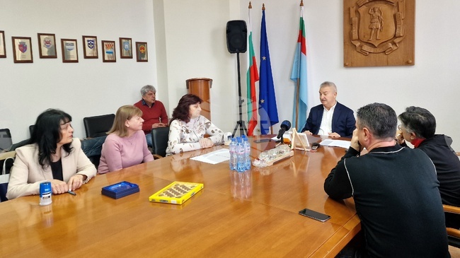 Община Монтана е с нов колективен трудов договор в сферата на образованието