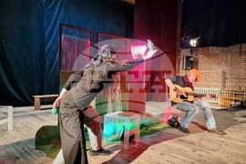 Шумен - Драматично-куклен театър „Васил Друмев“ - „Сладкопойното магаре“