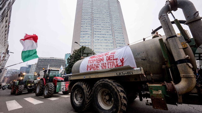 Стотици земеделци протестираха в Милано срещу споразумението на ЕС с Меркосур