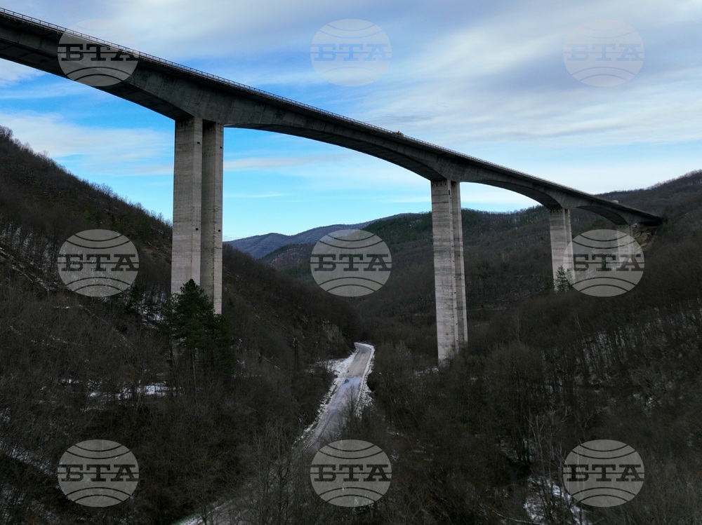 Правец - автомагистрала "Хемус" - изглед - зима