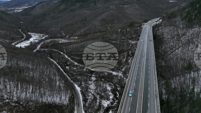 За обследване на анкерната стена ще се променя организацията на движение в 500-метров участък от АМ „Хемус“ в Софийска област