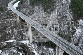 Правец - автомагистрала "Хемус" - изглед - зима