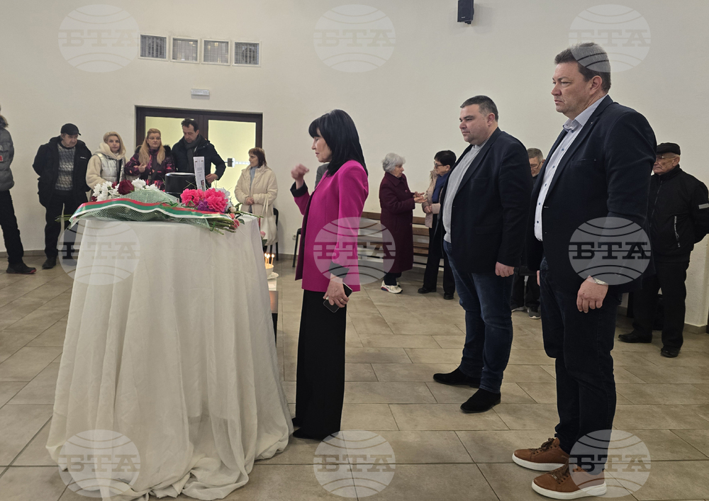 Петрич - гробищен парк - полагане на урната с праха на ветерана Димитър Аврамов