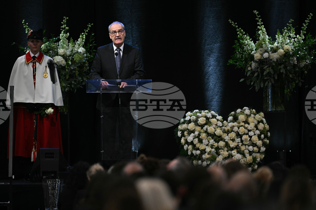 Официална възпоменателна служба в памет на 40-те загинали при пожара в бар в швейцарския курорт Кран Монтана се проведе днес в кантона Вале 