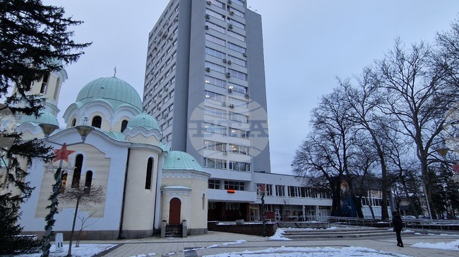 Община Перник прекратява практиката за връчване на глоби на входа на административната сграда