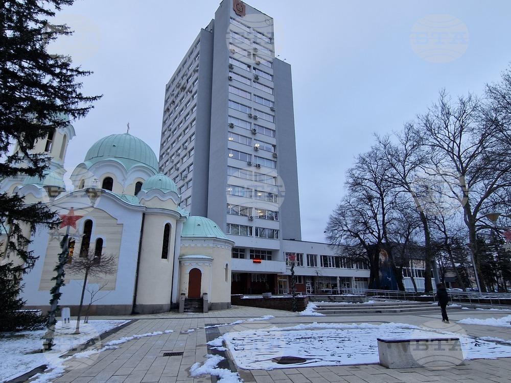 Община Перник прекратява практиката за връчване на глоби на входа на административната сграда