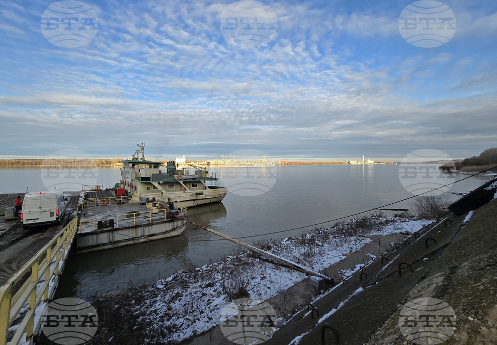 Свищов - заседнал кораб - река Дунав