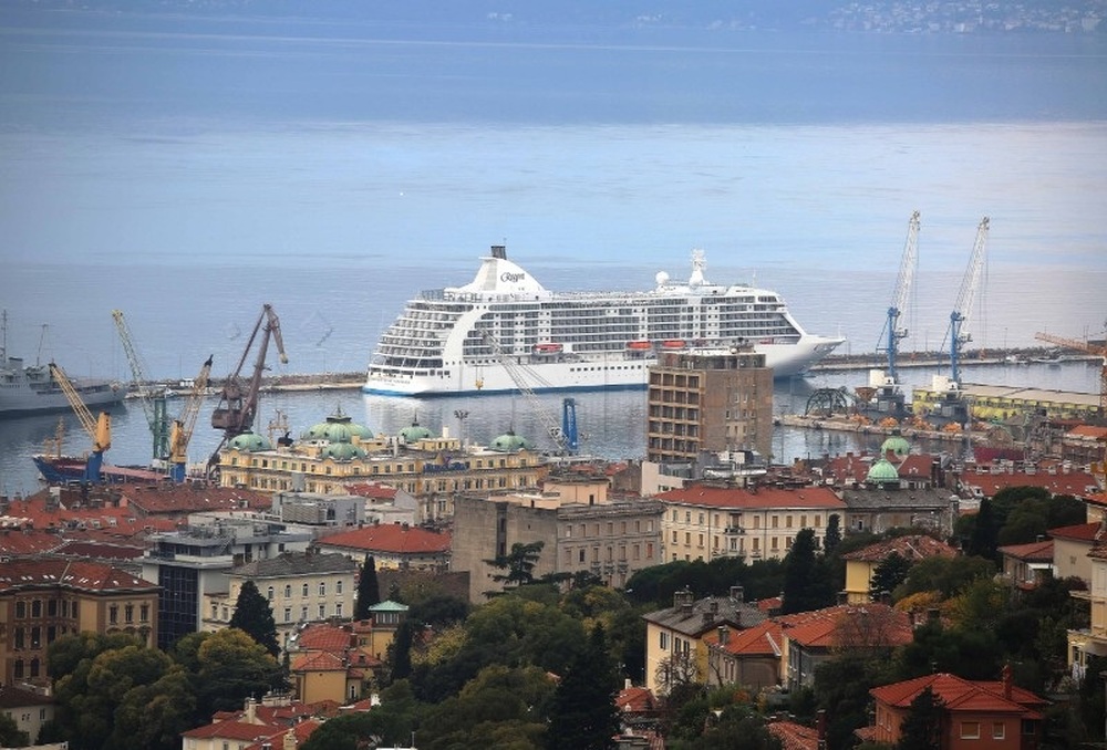 ХИНА: Хърватия отчита 2,8% ръст на пътуванията с чуждестранни круизни кораби през първите 11 месеца на 2025 г.