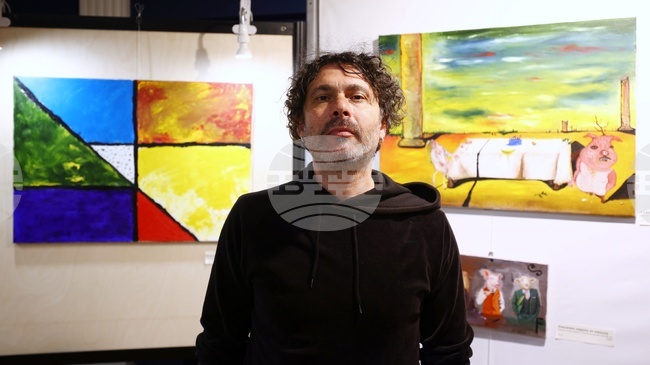 Картините в „Нищо не е това, което е“ са провокирани от мои лични преживявания, каза пред БТА Ивайло Андонов