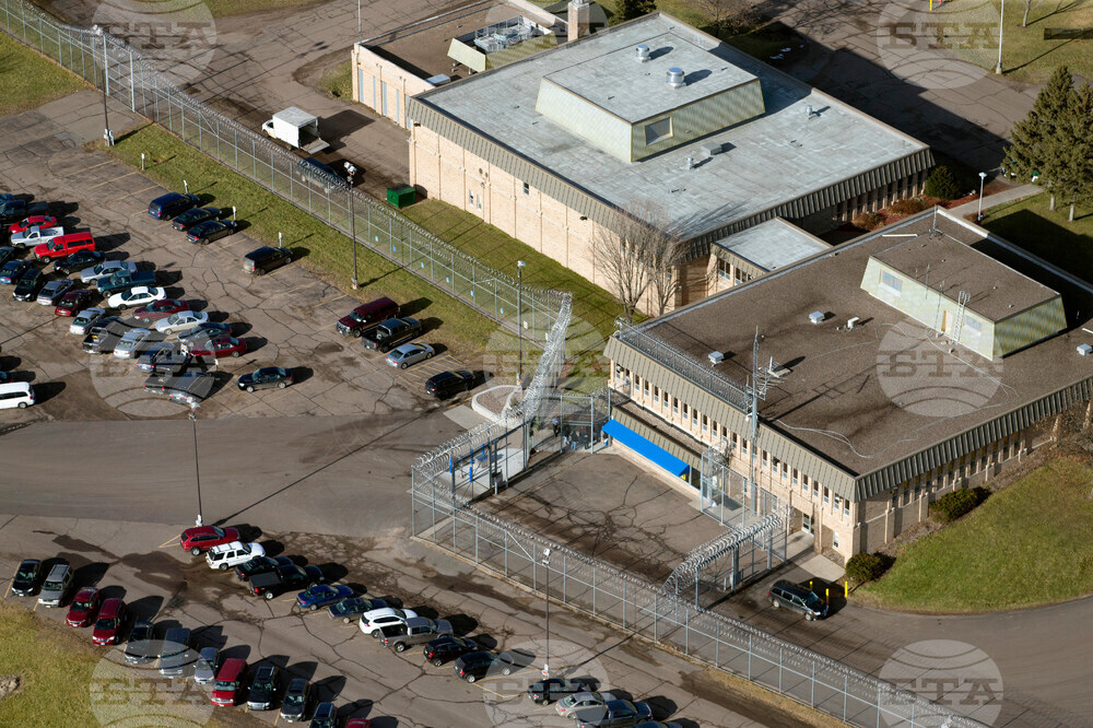 Wisconsin-Prison Guard Killed