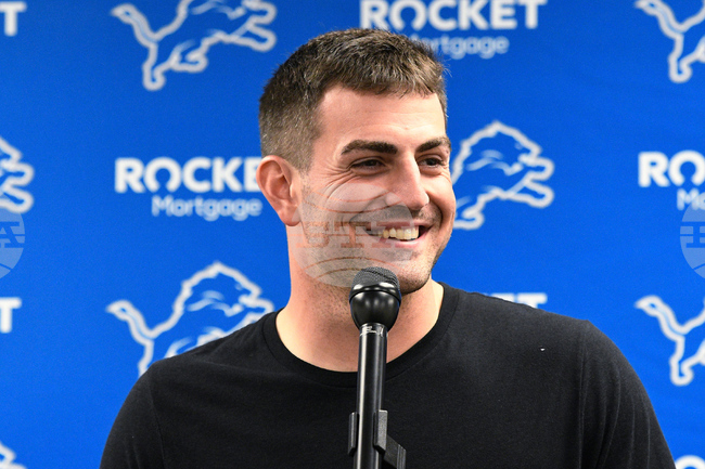 Commanders Blough Football