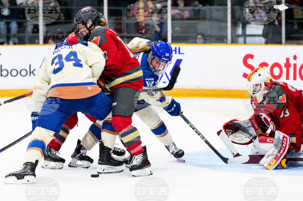 PWHL Goldeneyes Charge Hockey