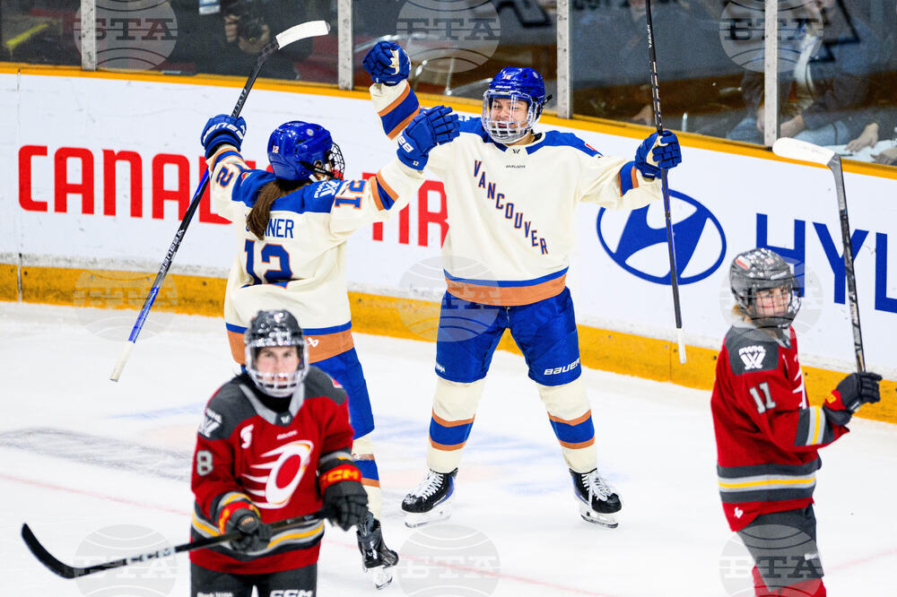 PWHL Goldeneyes Charge Hockey