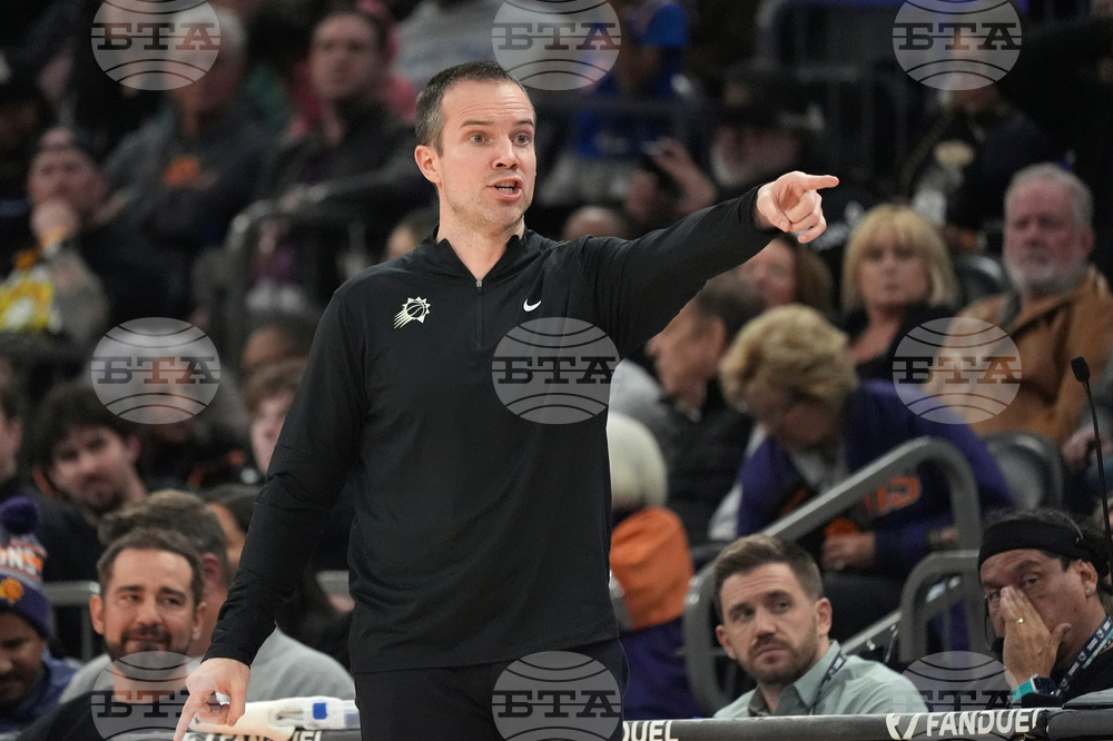 Knicks Suns Basketball