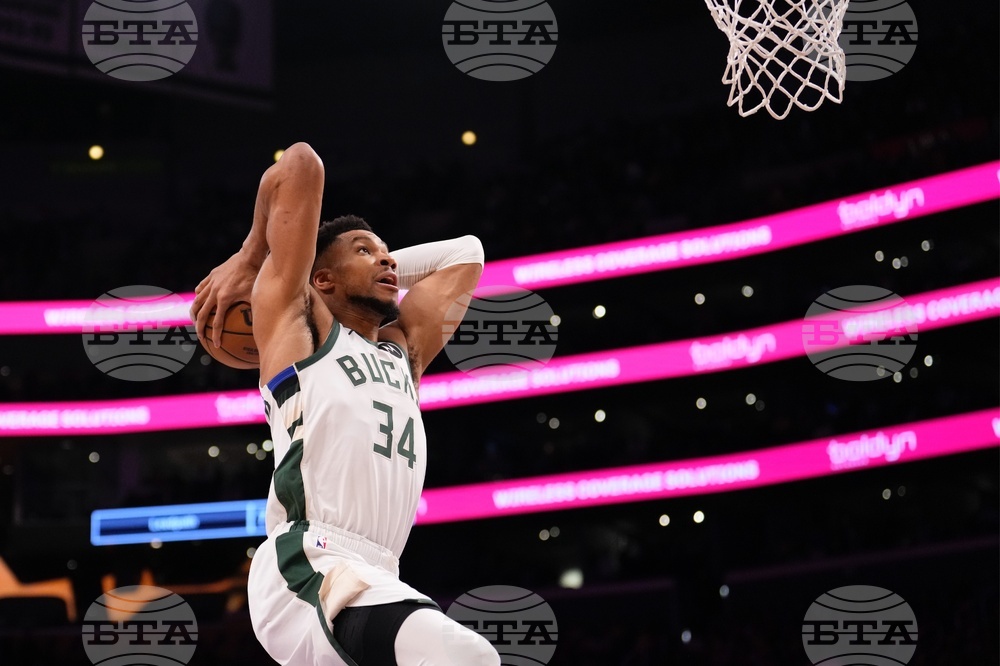 Bucks Lakers Basketball