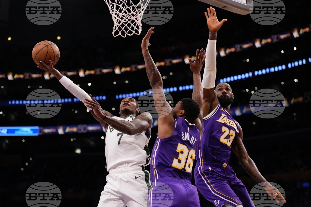 Bucks Lakers Basketball