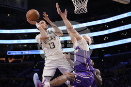 Bucks Lakers Basketball