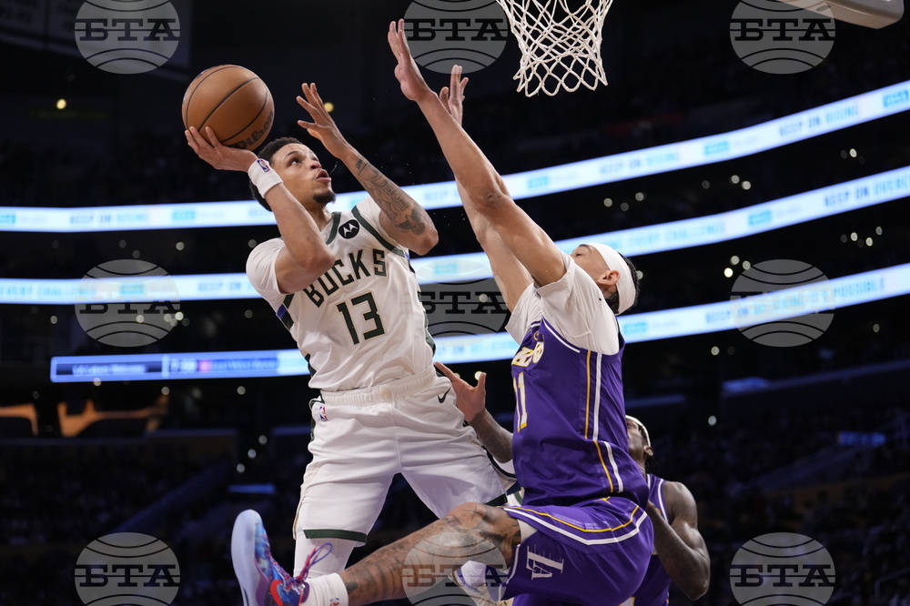 Bucks Lakers Basketball