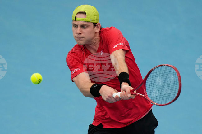 Първата ракета на Белгия Зизу Бергс ще пропусне мача от Световна група I на Купа „Дейвис“ като гост на България в Пловдив