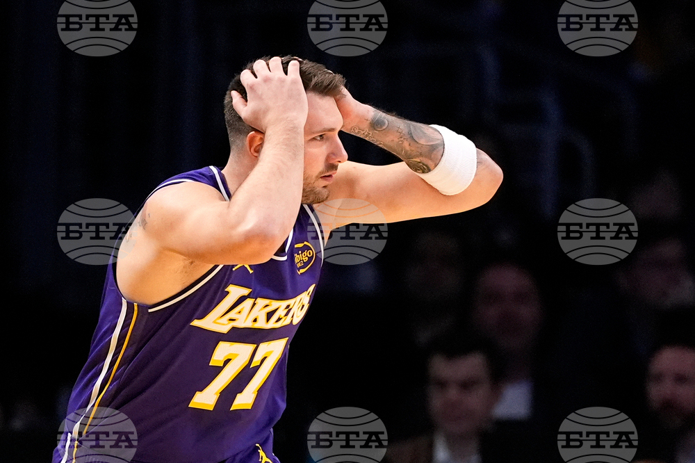 Bucks Lakers Basketball