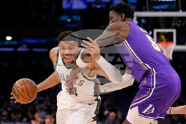 Bucks Lakers Basketball