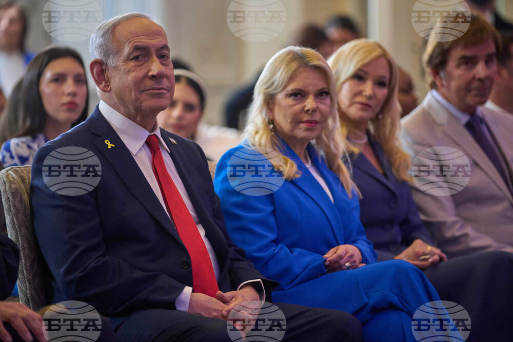 Israel Sara Netanyahu Photo Fracas