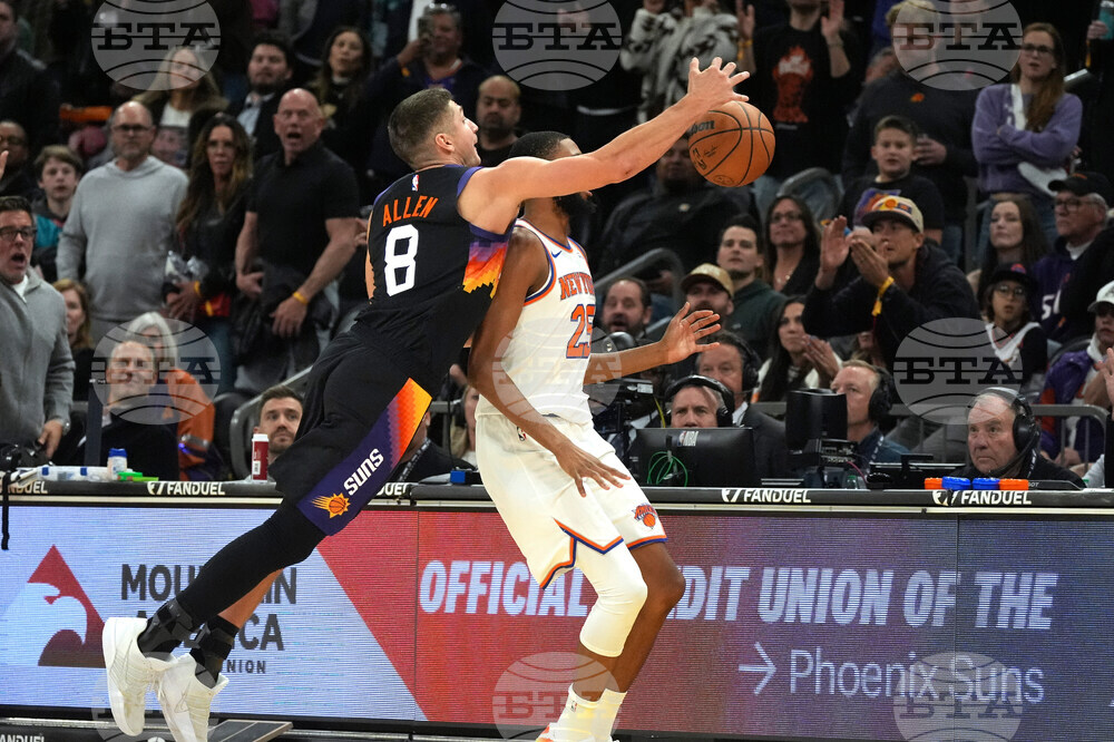 Knicks Suns Basketball