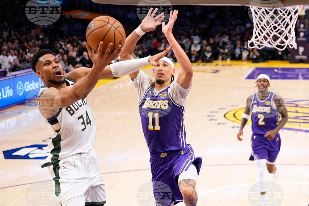 Bucks Lakers Basketball