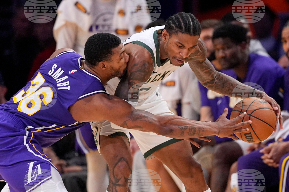 Bucks Lakers Basketball