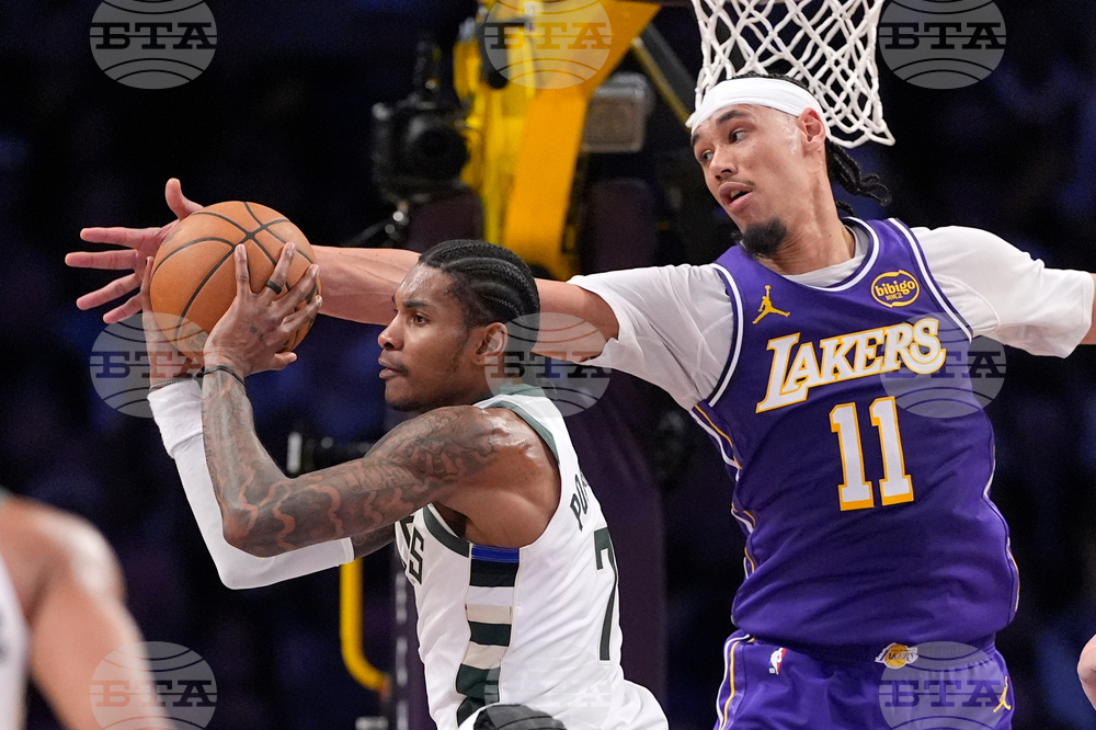 Bucks Lakers Basketball