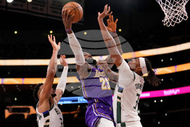 Bucks Lakers Basketball